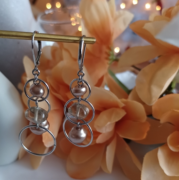 Irregular Geometric Earrings - Picture 6 of 13